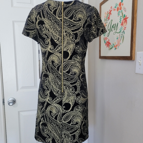 Calvin Klein Black Velvet and Gold Paisley Embroidered Dress Gold Zip 8 NWT - Picture 7 of 16